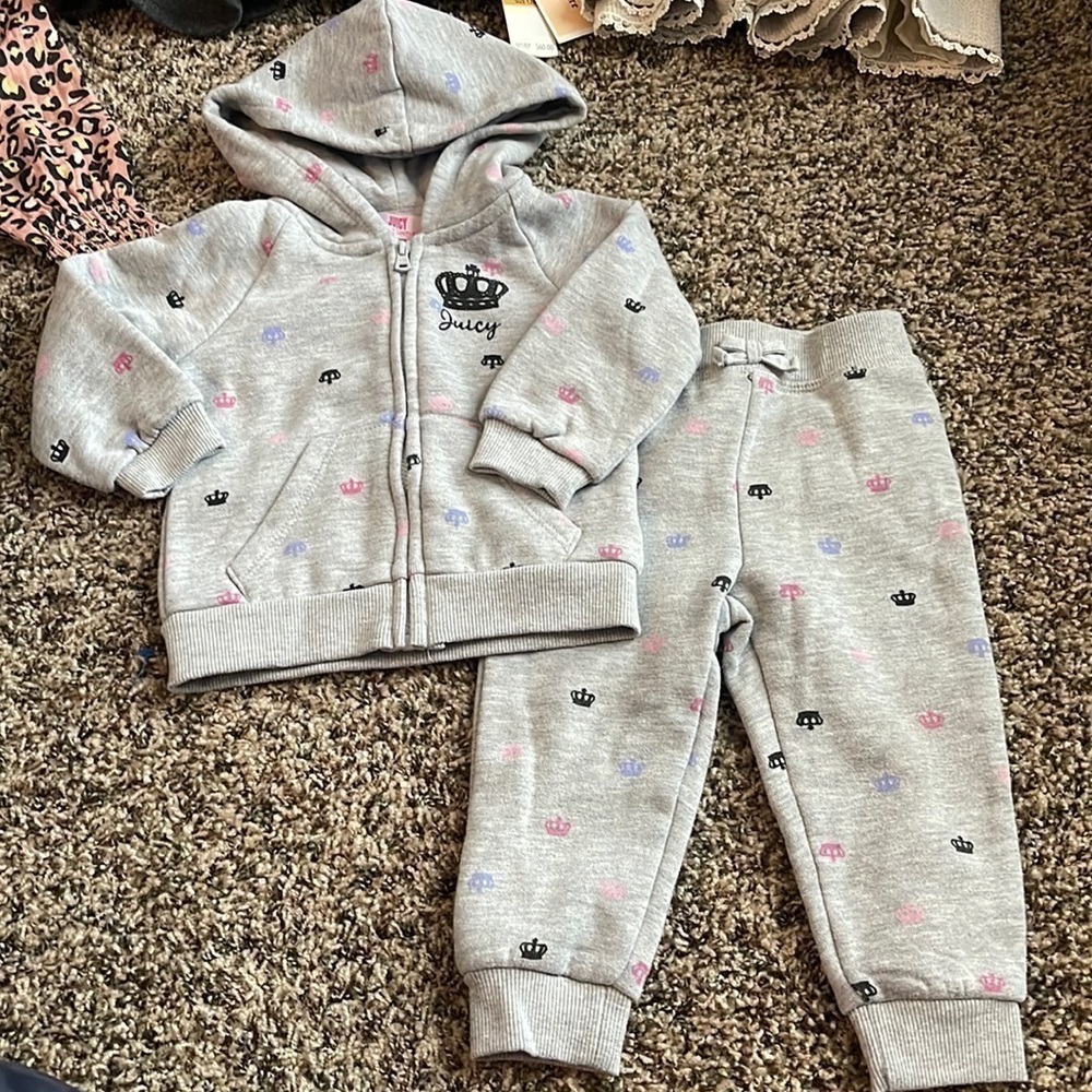 Juicy Couture 12mo set - Picture 2 of 10